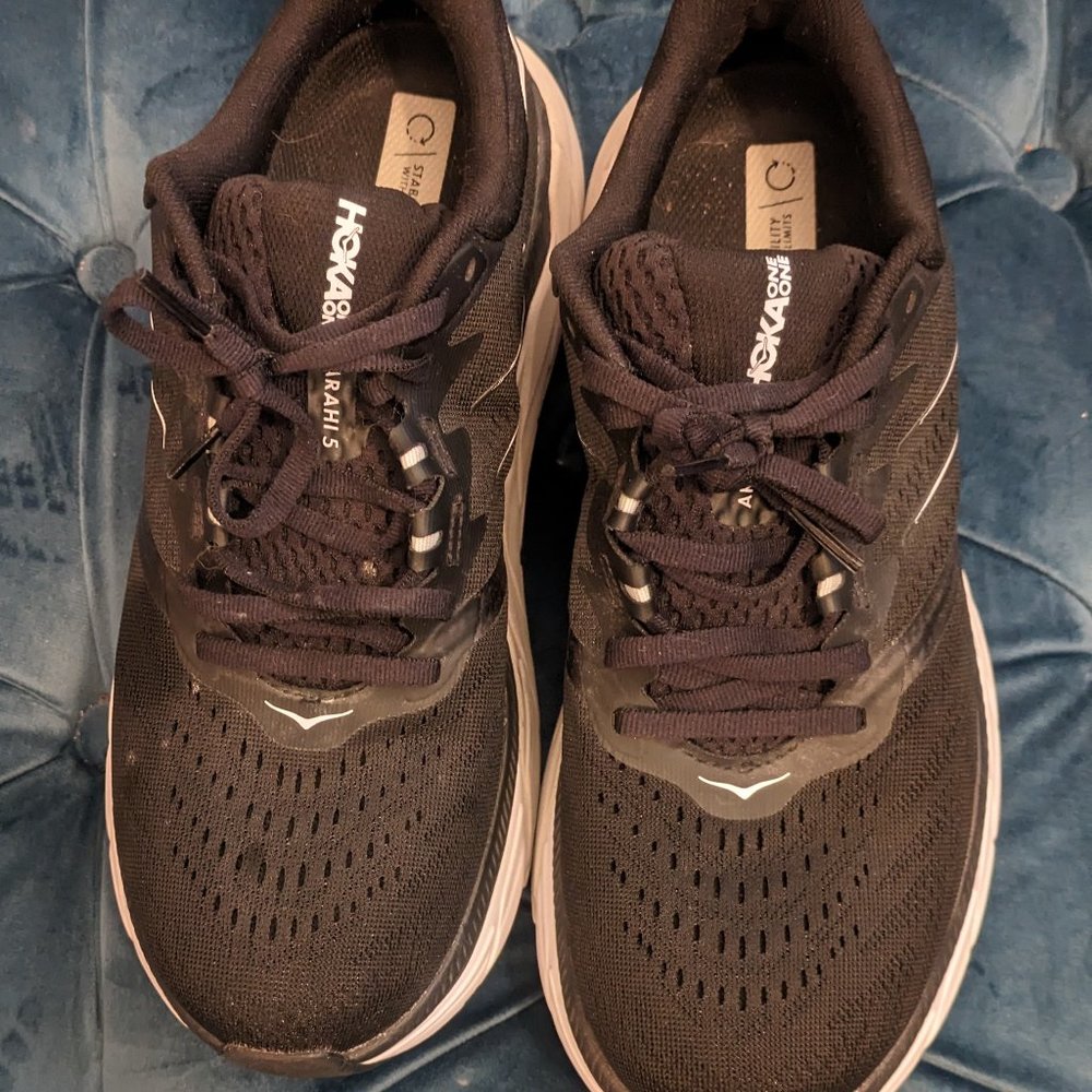 Hoka One One Arahi 5 Running Shoe